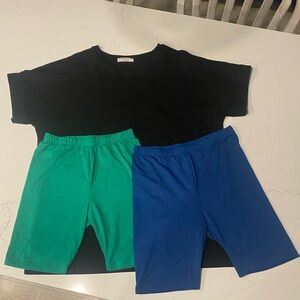 Zenana Outfitters Women's Set (Top and 2 shorts)